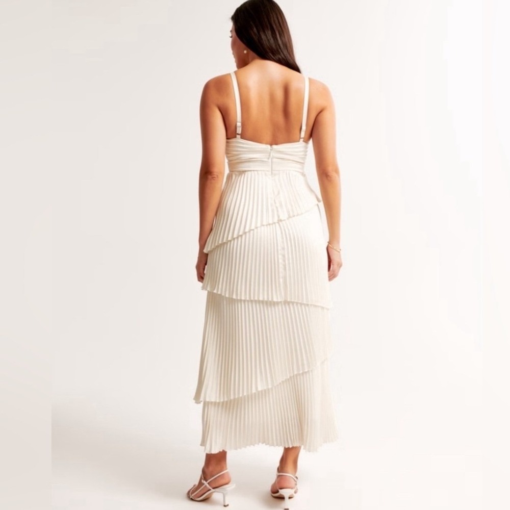 Abercrombie & Fitch Giselle Pleated Tiered Maxi Dress Cream Cut Out Size M - Picture 3 of 13